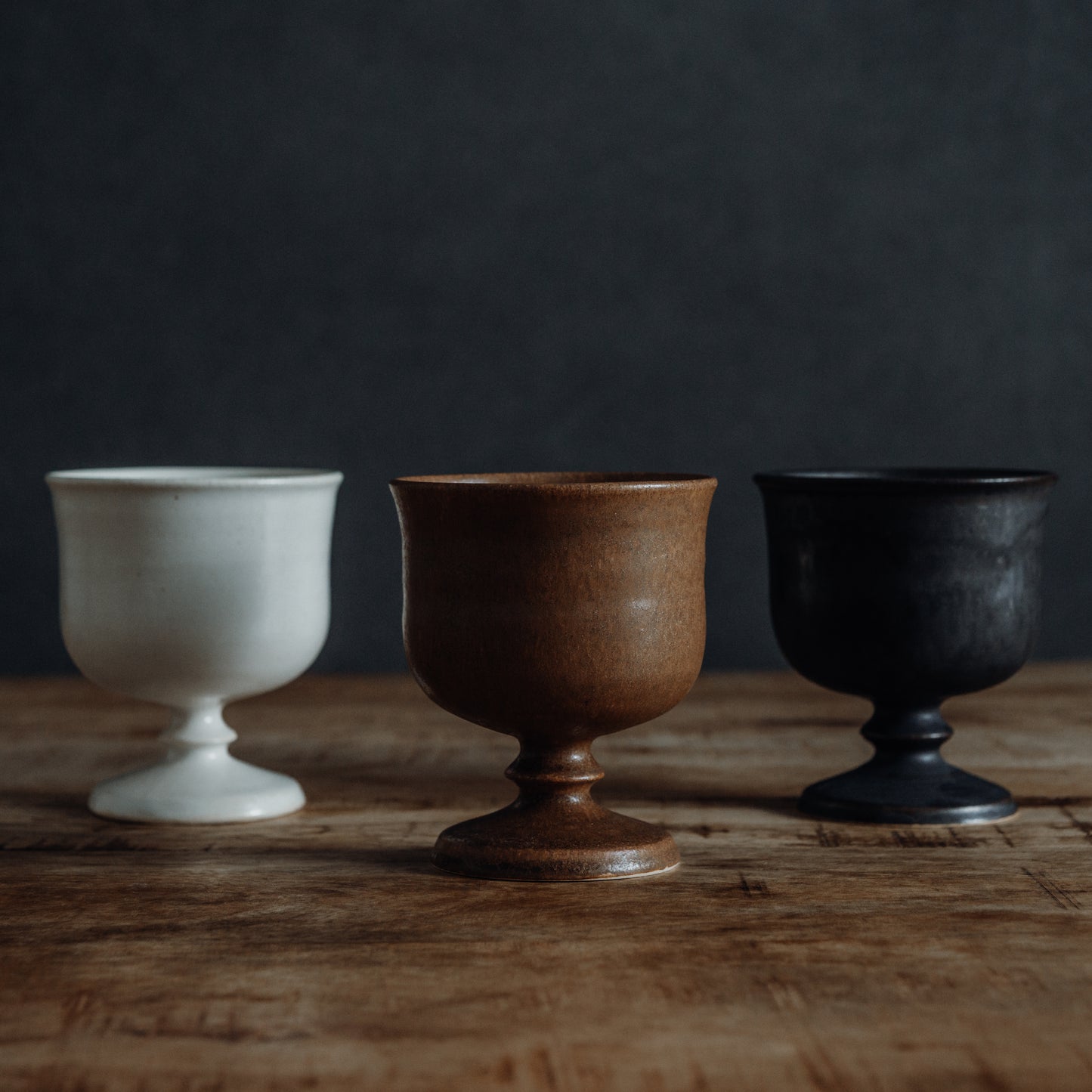Beaded foot iced coffee cup (さびいろこはく)