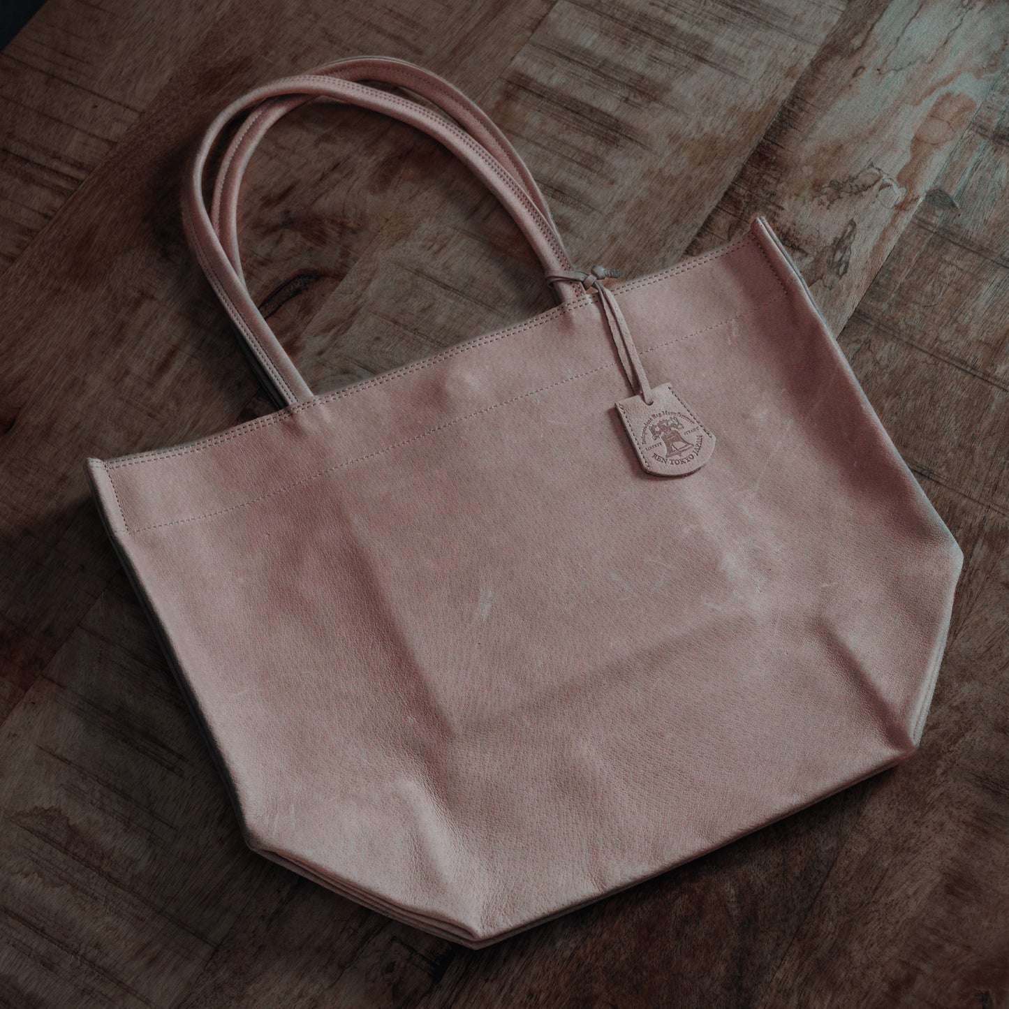 ピッグレザーのランチバッグM (pink beige)