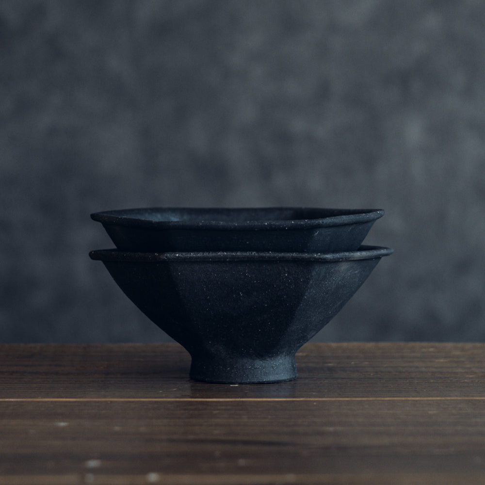 六角鉢(炭化)