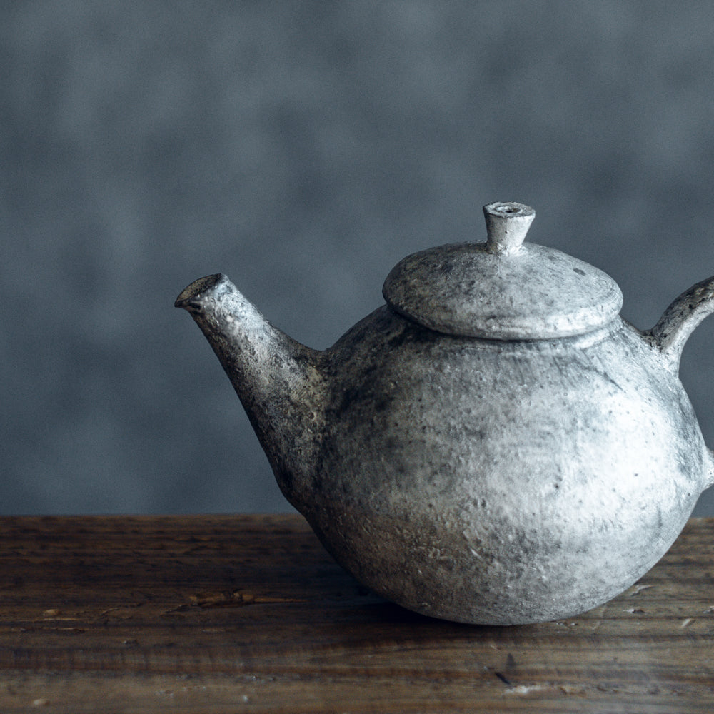 茶壺(銀彩)