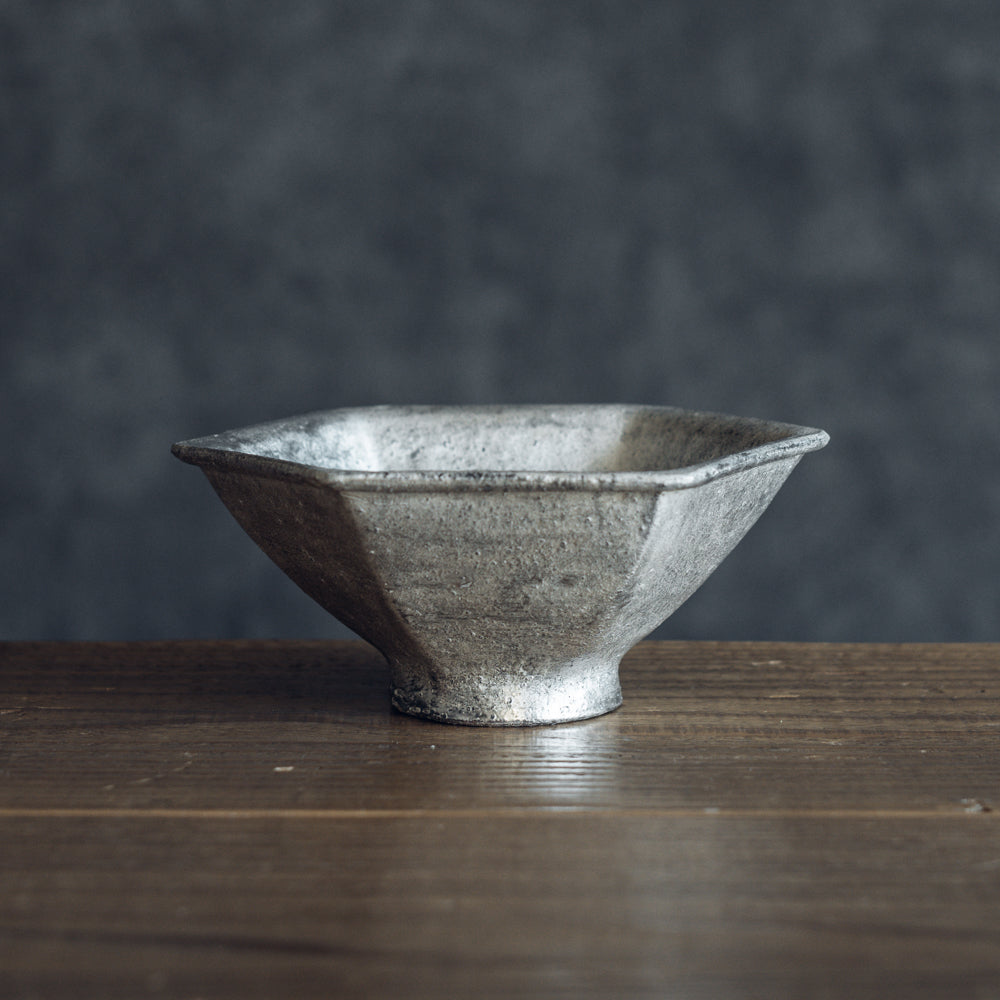 六角鉢 (銀彩) フルカワゲンゴ おしゃれ かっこいい 高級感 手作り シルバー 小鉢 茶碗 食器 天然素材 自然素材 一点物 一点もの