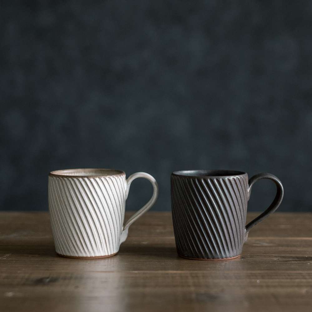 斜めしのぎマグカップ (白)