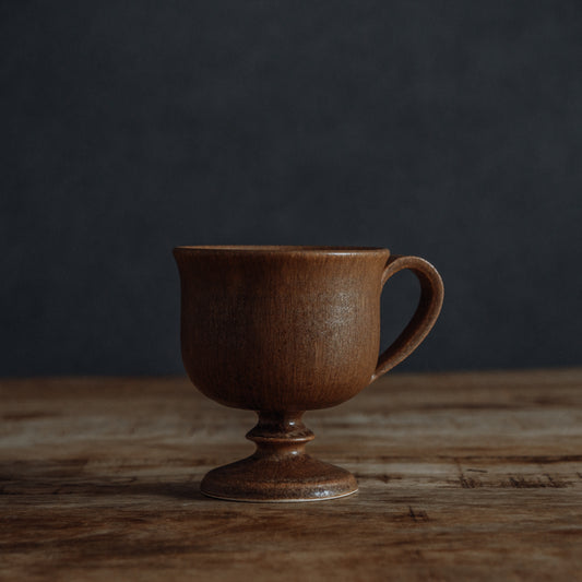 Beaded foot coffee cup さびいろこはく 正面から見た全体像