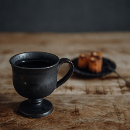 Beaded foot coffee cup (さびいろすす)