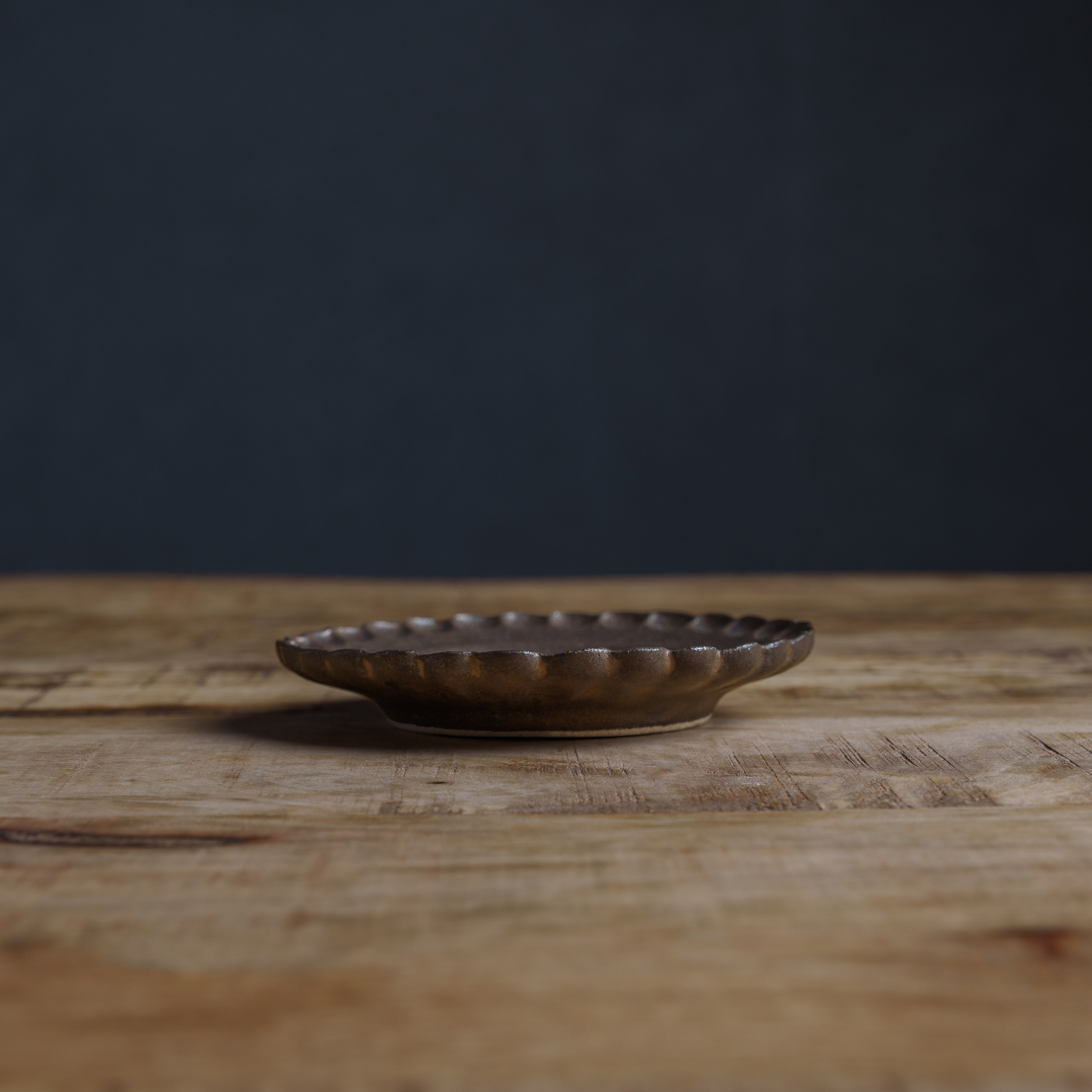 小菊プレート 鉄錆 小 村上直子 – sui.