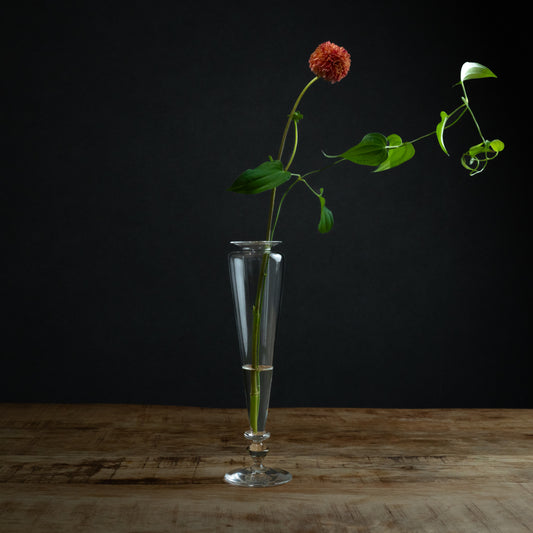 goblet ichirin 花をいけた使用イメージ　全体像