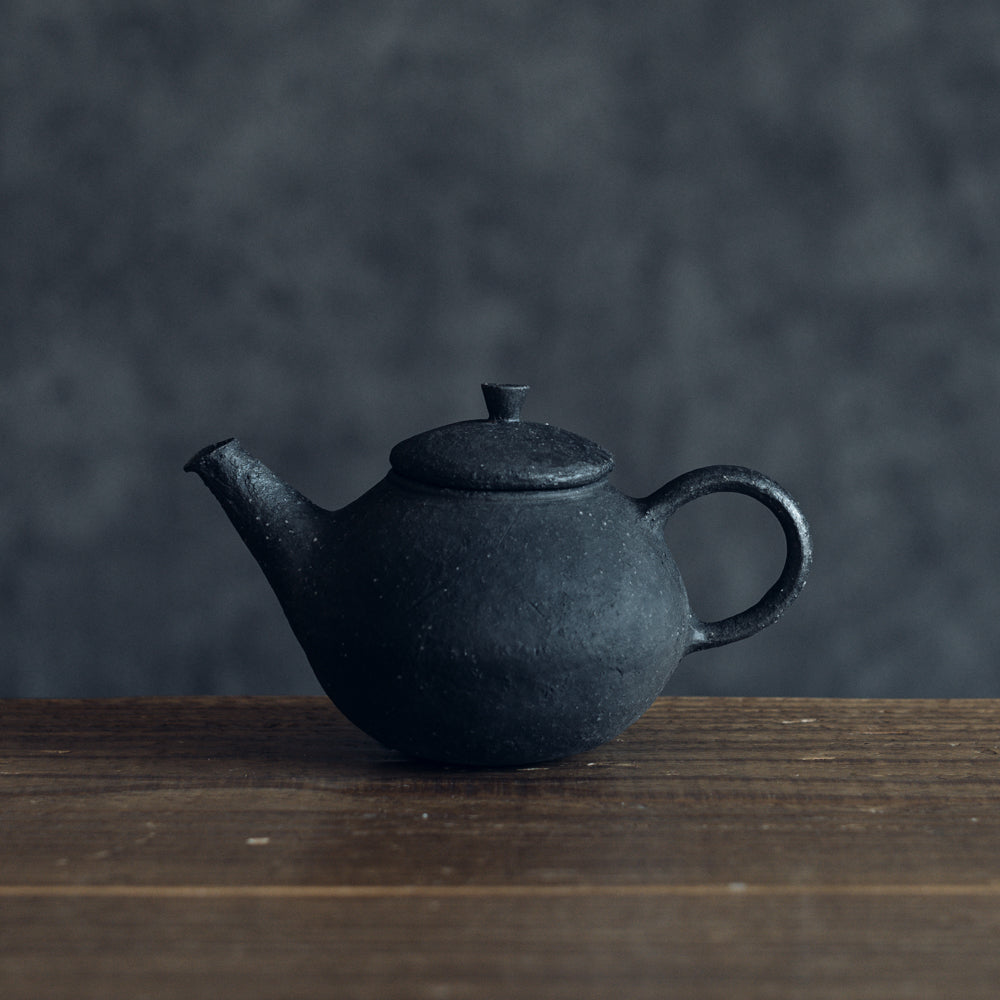 茶壷 (炭化)