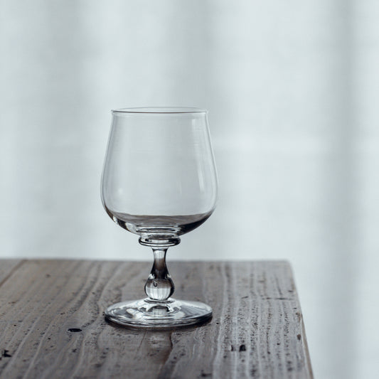 goblet daily maru グラス 明るい光の下での質感
